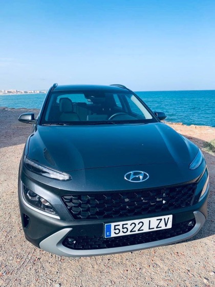 Hyundai Kona серый 2022